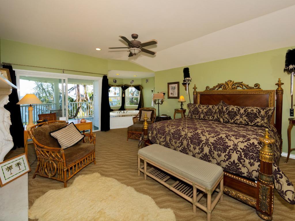 The Palms Cliff House Inn Honomu ภายนอก รูปภาพ